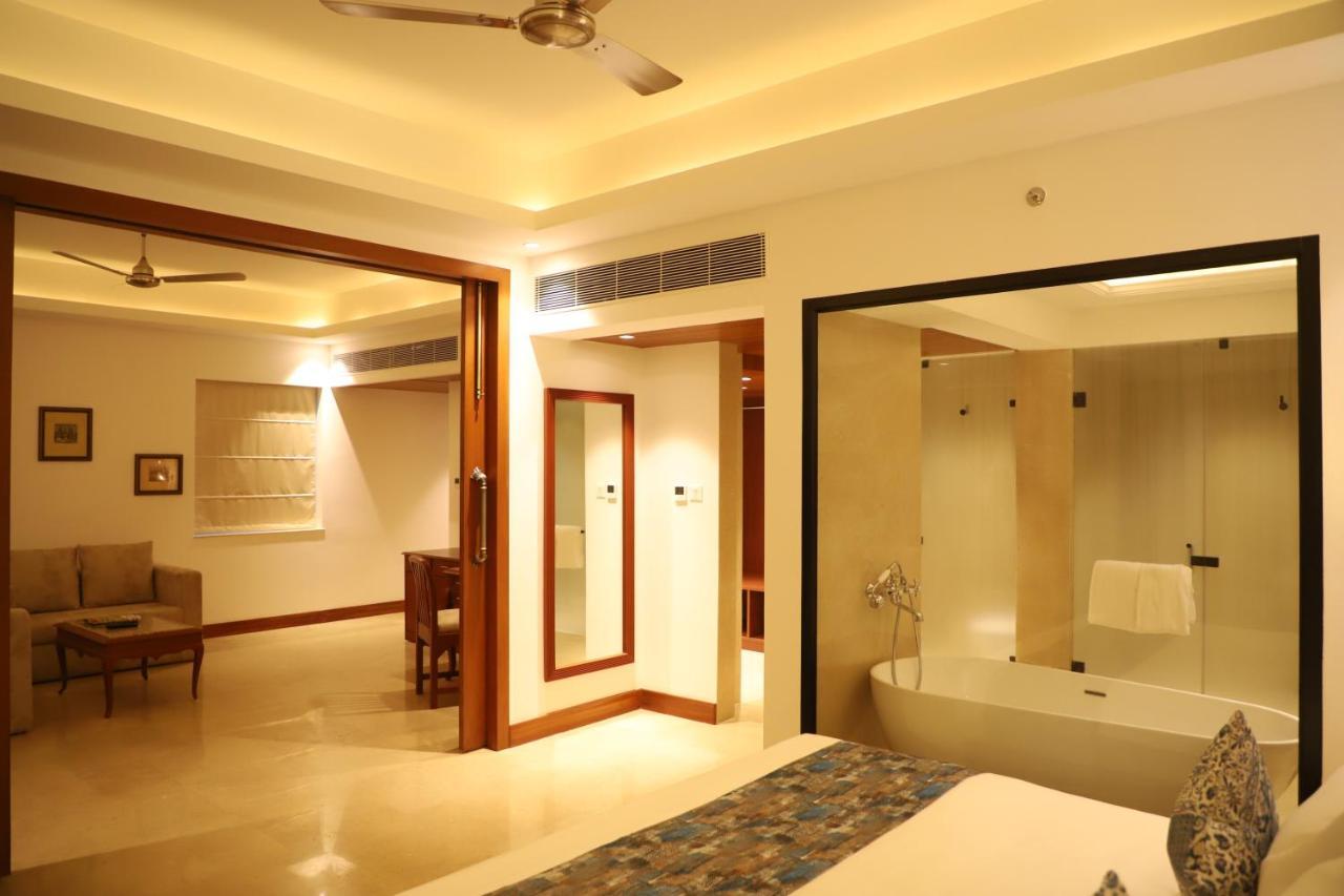 Hotel Chandela Khajuraho Ngoại thất bức ảnh