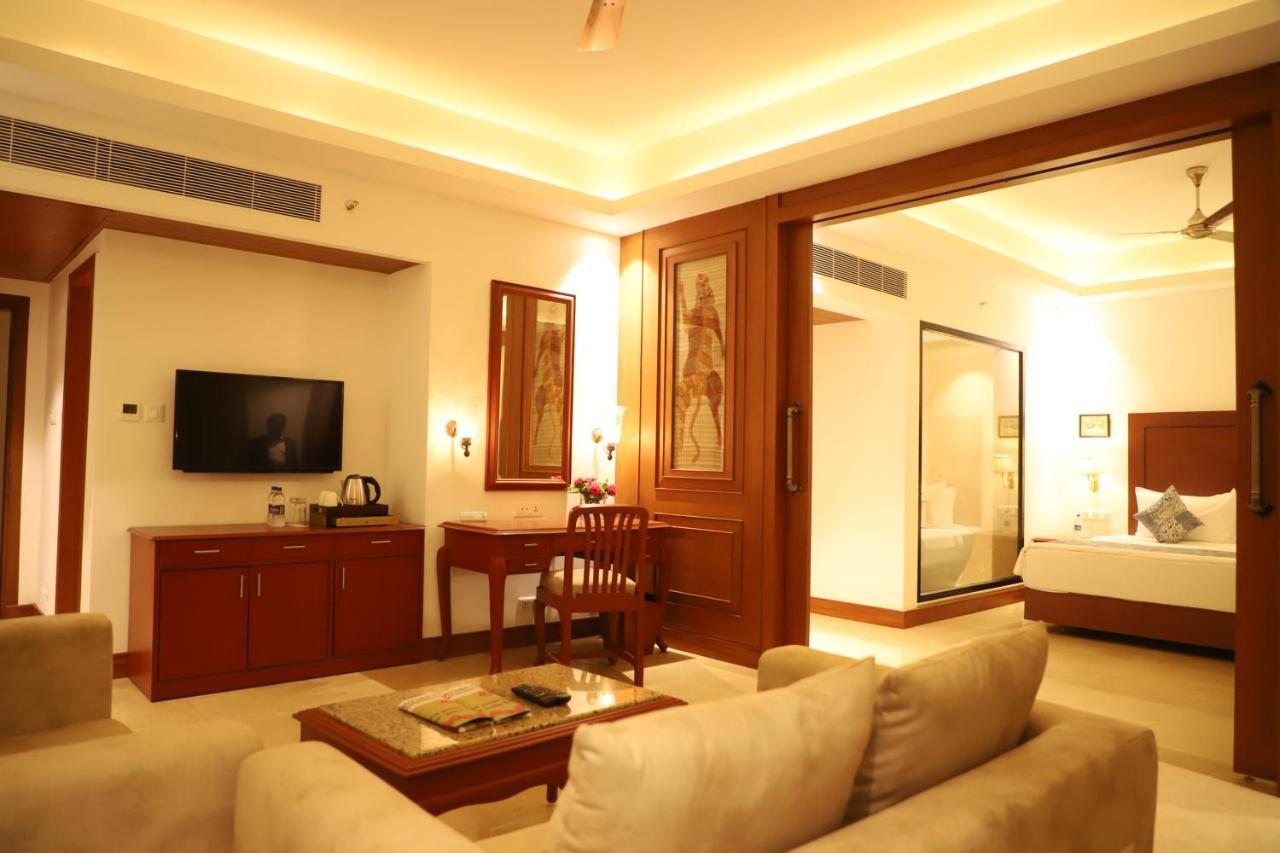 Hotel Chandela Khajuraho Ngoại thất bức ảnh