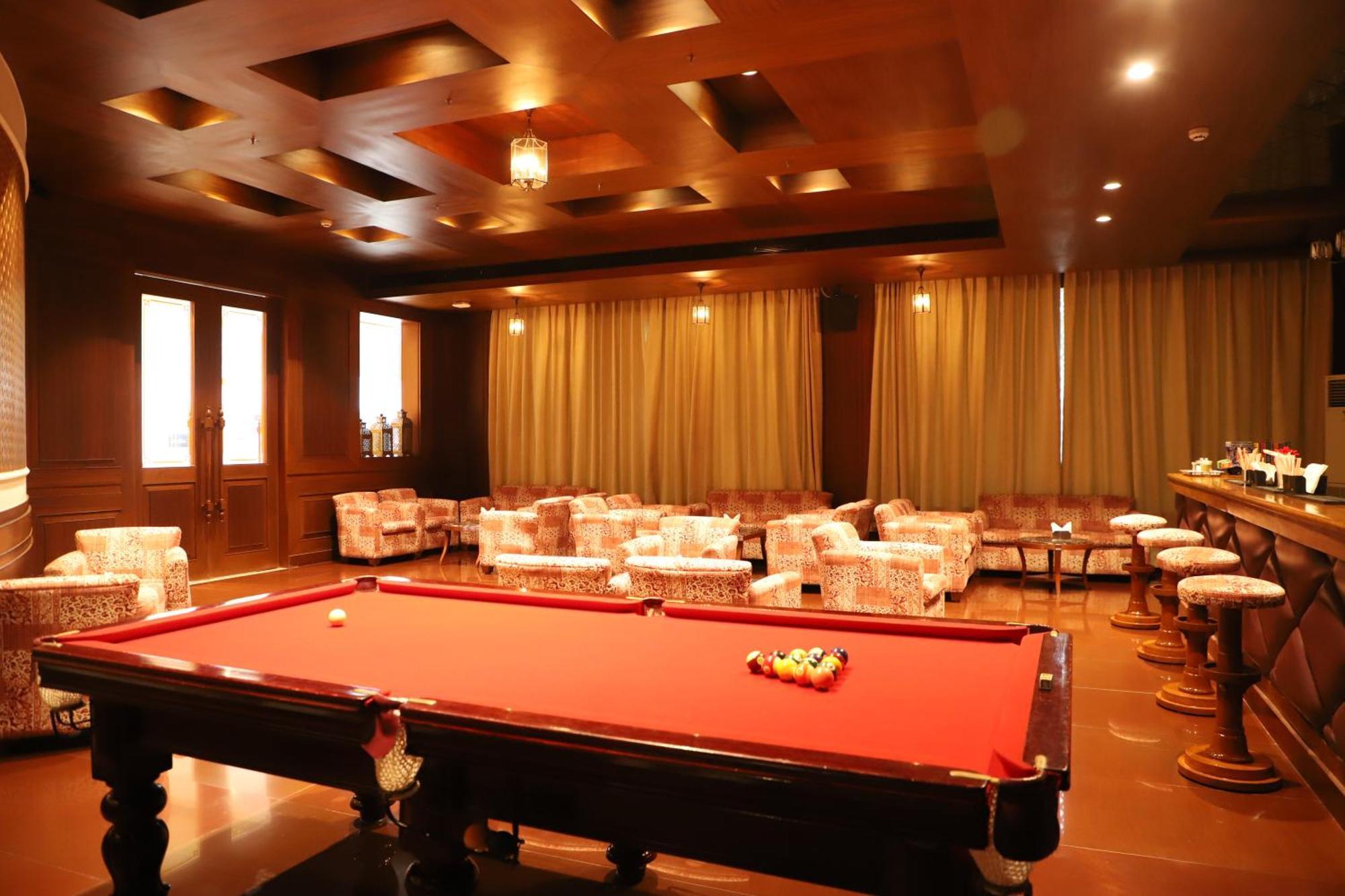 Hotel Chandela Khajuraho Ngoại thất bức ảnh