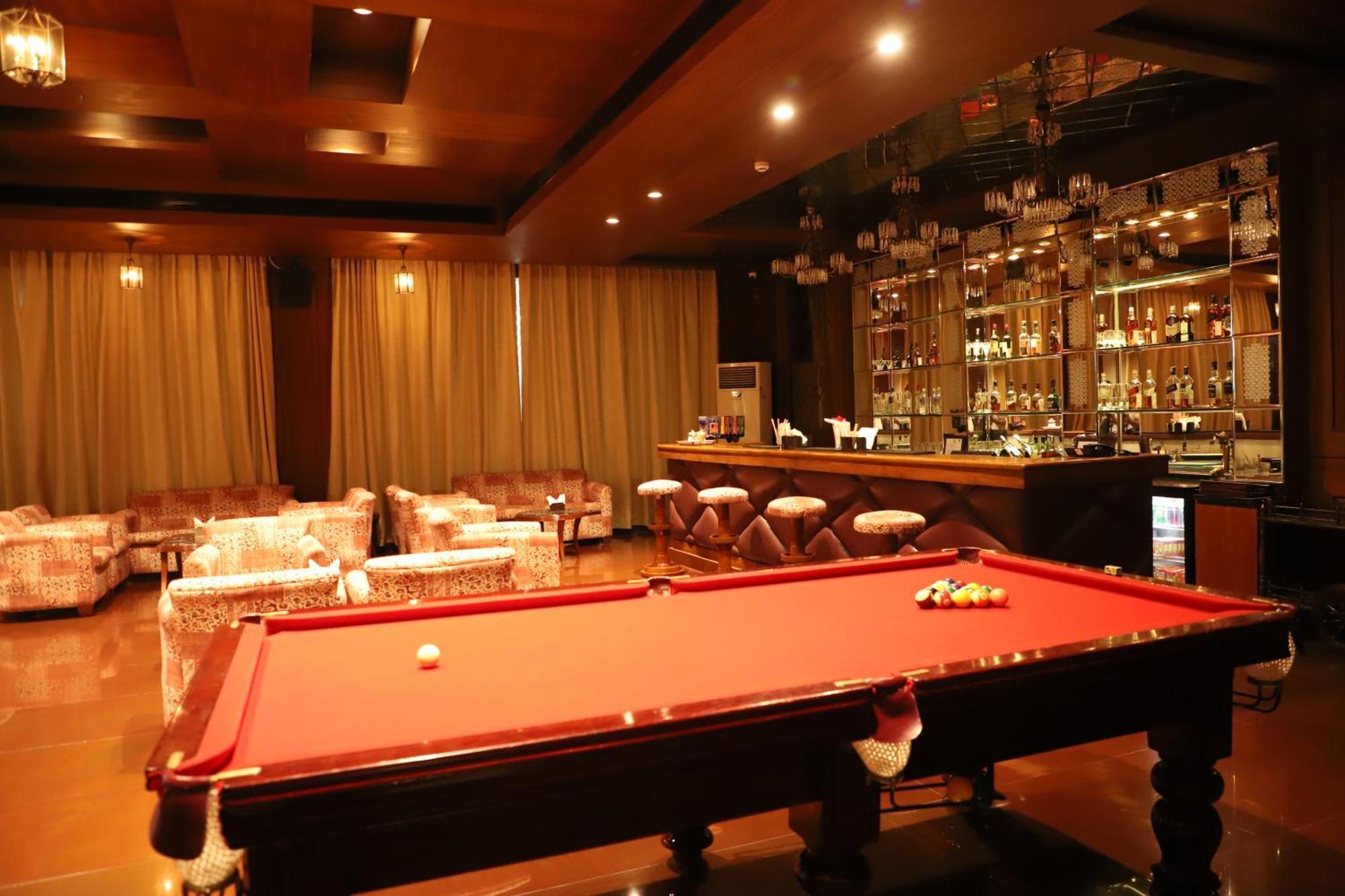 Hotel Chandela Khajuraho Ngoại thất bức ảnh