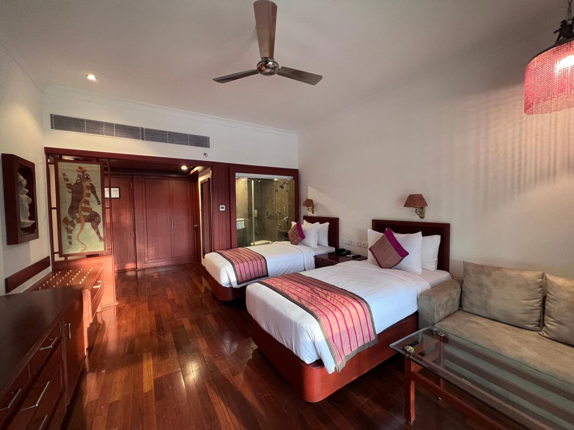 Hotel Chandela Khajuraho Ngoại thất bức ảnh